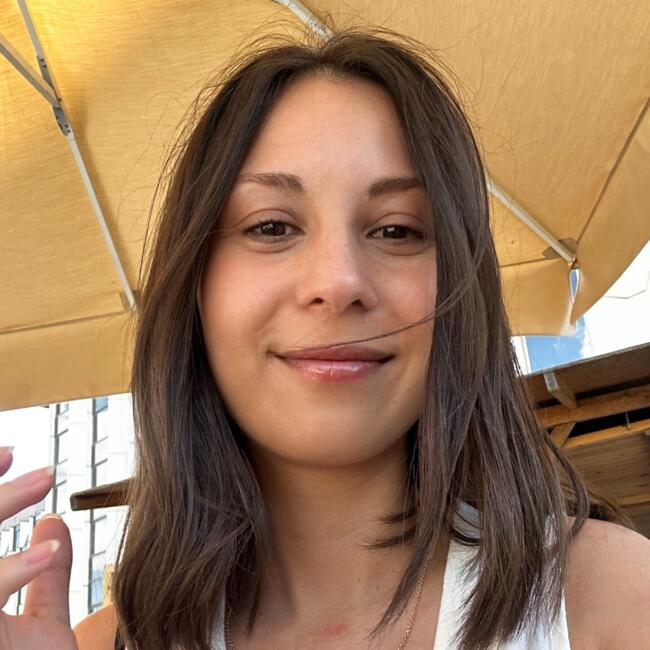 Babysitter in Budapest: GAMZE