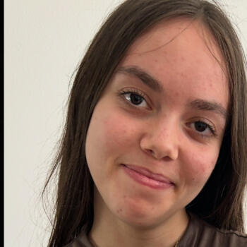 Babysitter in Clermont-Ferrand: Zoe