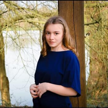 Babysitter in Grand-Fougeray: Cecillia