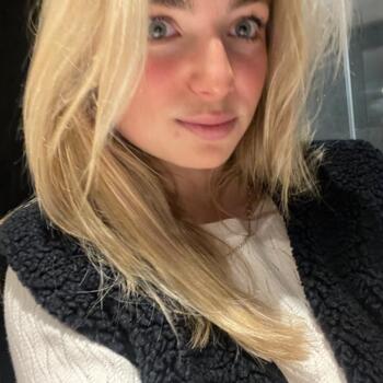 Babysitter in Les Villards-sur-Thônes: Lina