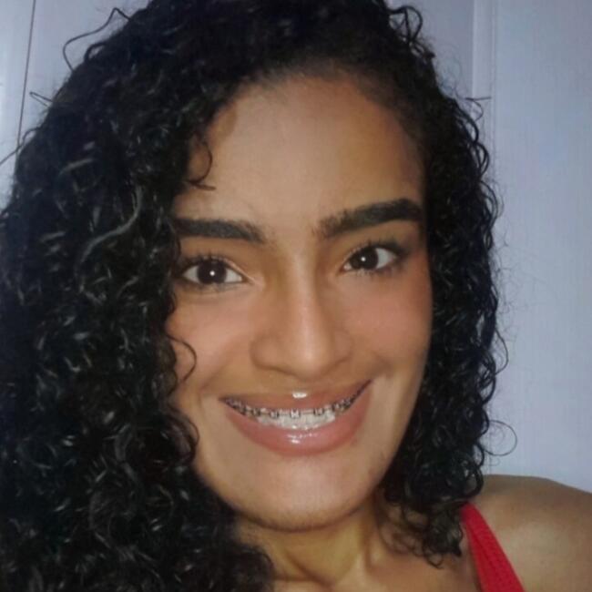Babá em Fortaleza: Yasmin
