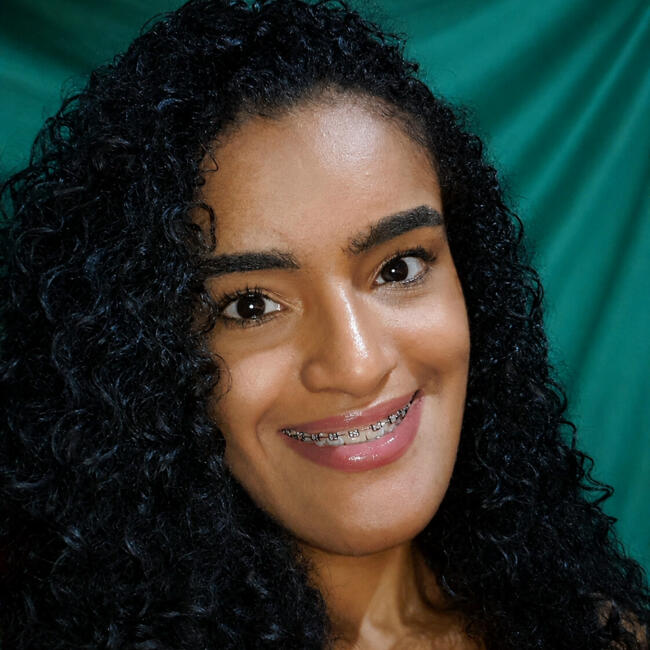 Babysitter in Fortaleza: Yasmin
