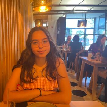 Babysitter in Sobreda: Beatriz