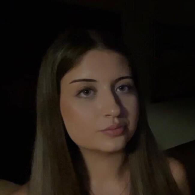 Babysitter in Bricquebosq: Auriane