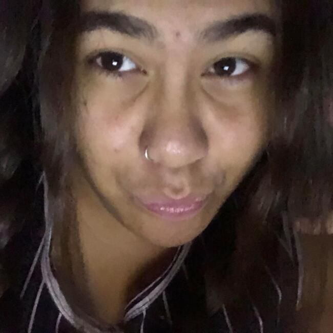 Babysitter in Hastings: Honey