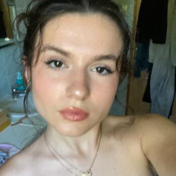 Baby-sitter Bourg-en-Bresse: Emilie