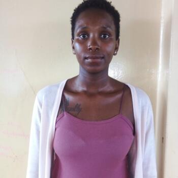 Babysitter Kiambu: Lynda
