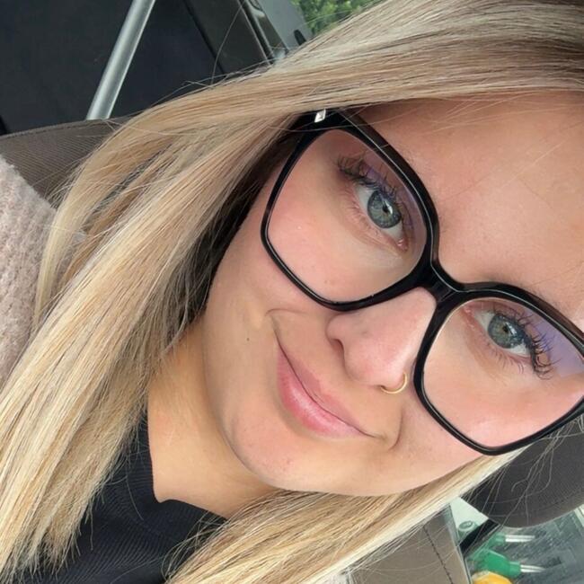 Babysitter in Camaret-sur-Aigues: Loane