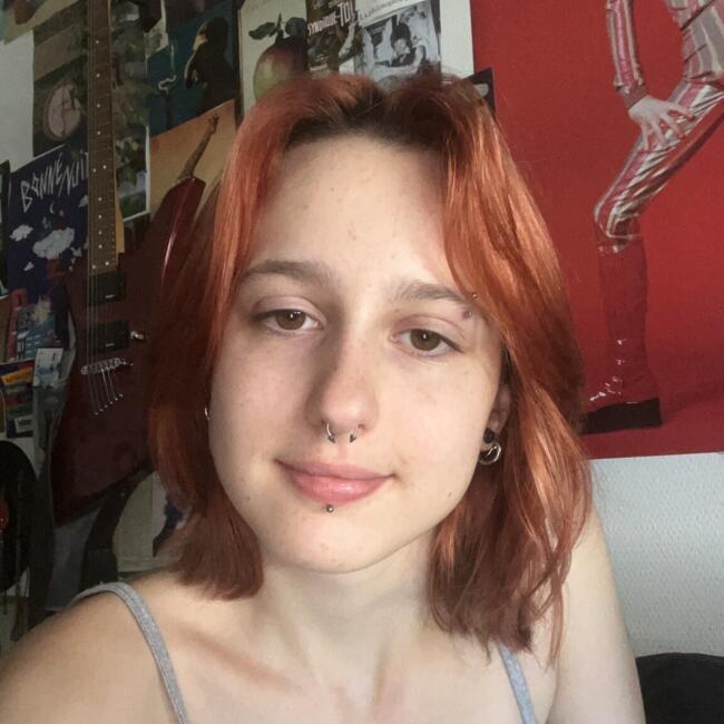 Babysitter in Angers: Maeva