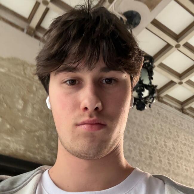 Babysitter in Milan: Francesco