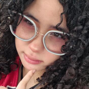 Babysitter Calgary: Angely