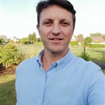 Trabajos de niñera en Bilbao: trabajo de canguro Txema