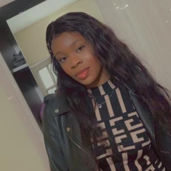 Baby-sitter in Saint-Denis: Maery
