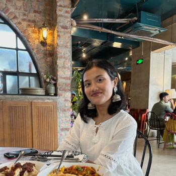 Babysitter in Kampung Baharu Nilai: Sana