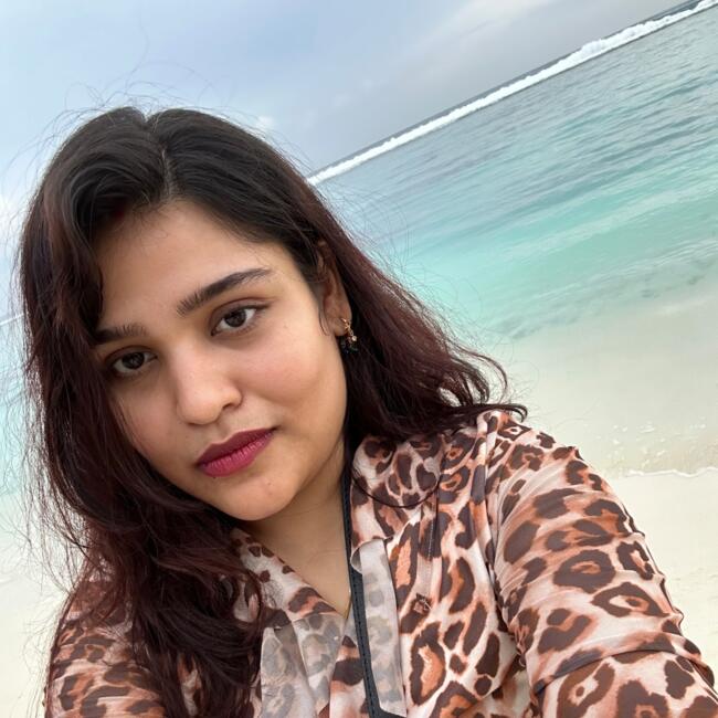 लखनऊ में बेबीसिटिंग की नौकरी: Seema