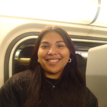 Babysitter in Redwood City: Maya