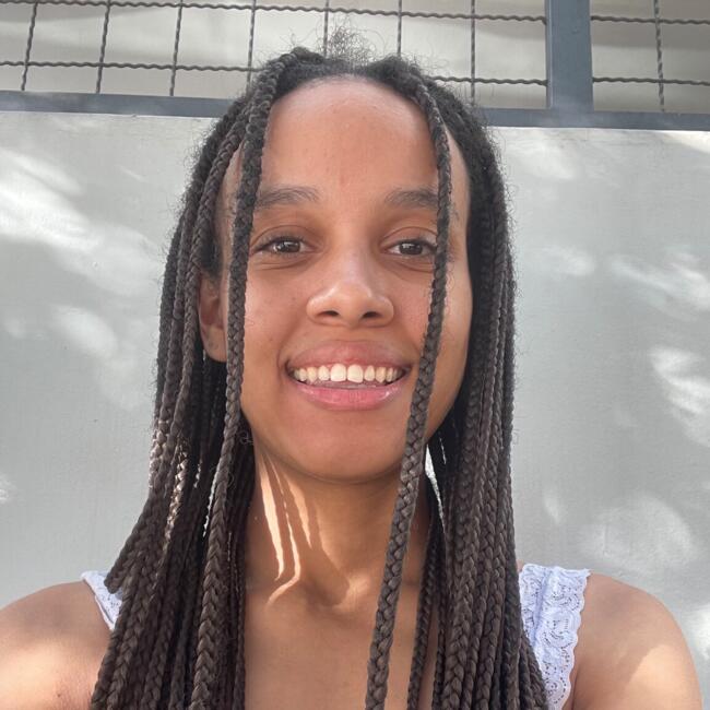 Babysitter in Criciúma: Bruna