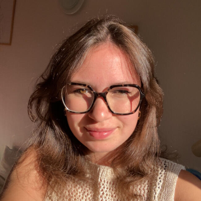 Babysitter in Caen: Esther