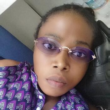 Babysitter in Abidjan: Schekina Vanessa
