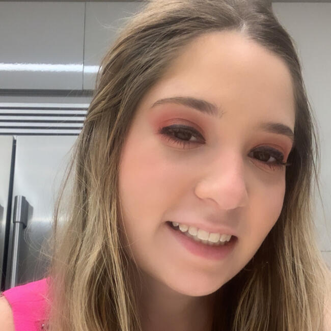 Babysitter in Panama City: Sonya