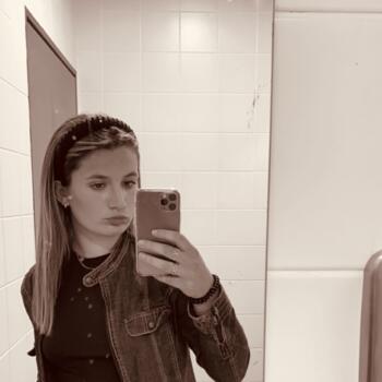 Baby-sitter Bourg-lès-Valence: Agathe
