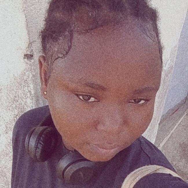 Babysitter in Abidjan: Mira