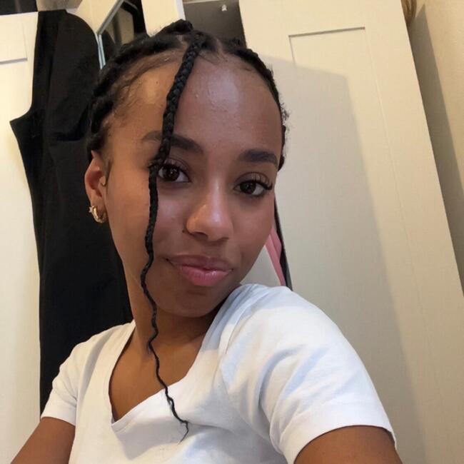 Babysitter in Provins: Brianna