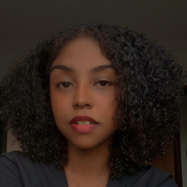 Babysitter in Salvador: Ana Karen