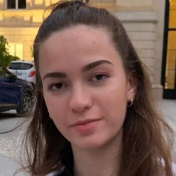 Baby-sitter in Champigny-sur-Marne: Jade