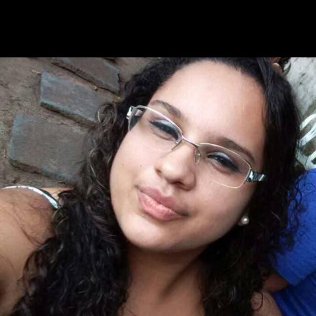 Babysitter in Fazenda Rio Grande: Angélica