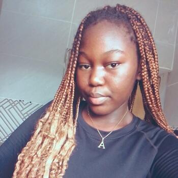 Babysitter Libreville: Aaliyah
