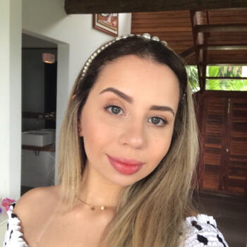 Babá em São José (São José): Victória