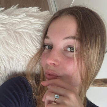 Babysitter Carpiquet: Léa