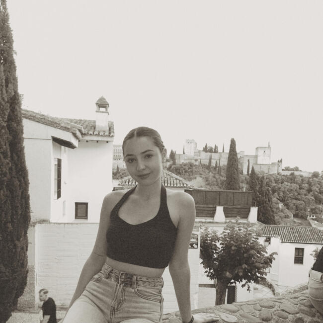 Canguro en Granada: Elena