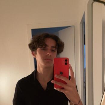 Babysitter in Bordeaux: Clement