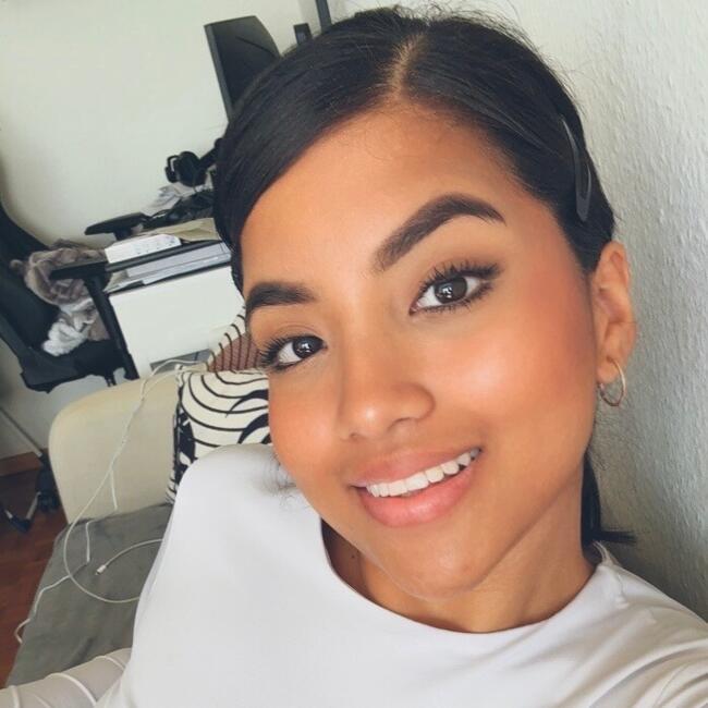 Babysitter a Ginevra: Angelina