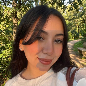 Babysitter in Rabat: Hasnaa