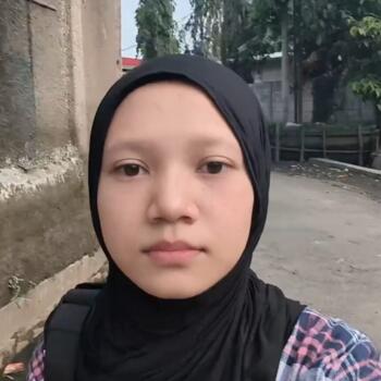 Babysitter in Bandung: Delfi