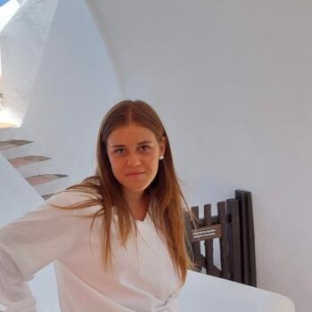 Babysitter in Arthaz-Pont-Notre-Dame: Shania