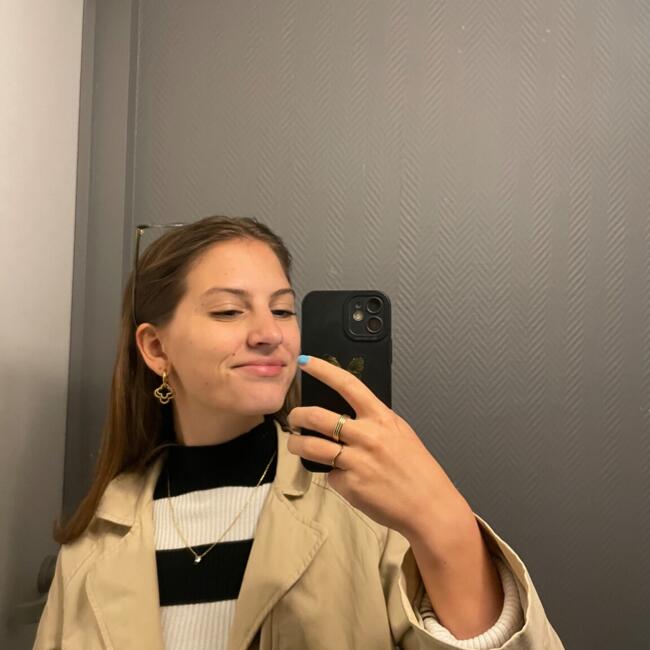Babysitter in Ghent: Naomi
