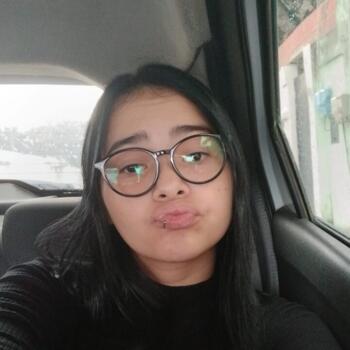 Babysitter in Caucaia: Renata