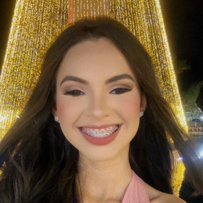 Babysitter in Campina Grande: Laís