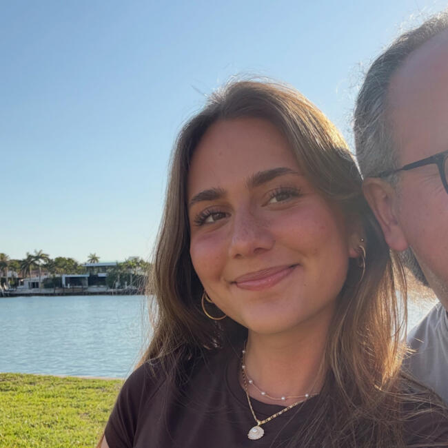 Babysitter in North Haven: Seniha