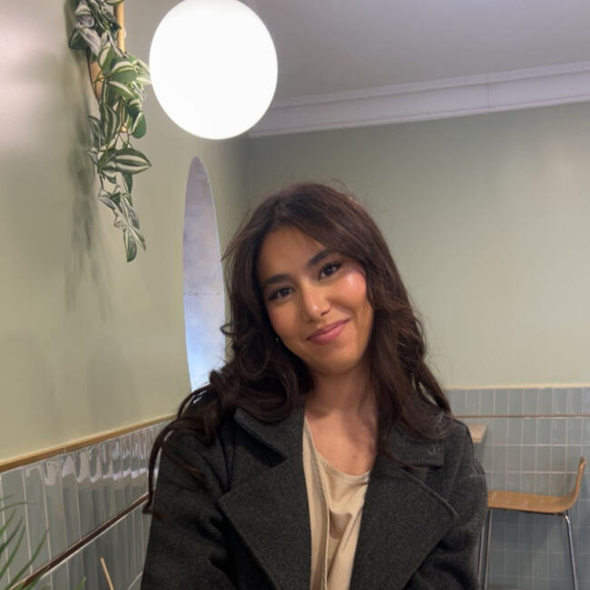 Babysitter in Saint-Denis: Aya