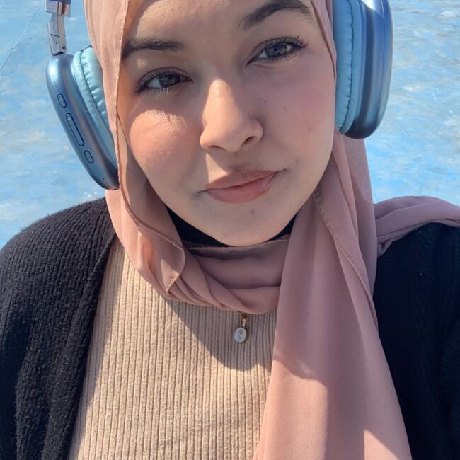 Babysitter in Giugliano in Campania: Rania