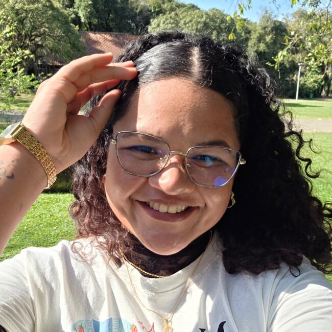 Babá em Curitiba: Carolaine