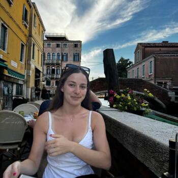 Babysitter in Ohope Beach: Olivia