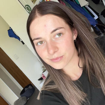 Babysitter in Ohope Beach: Olivia