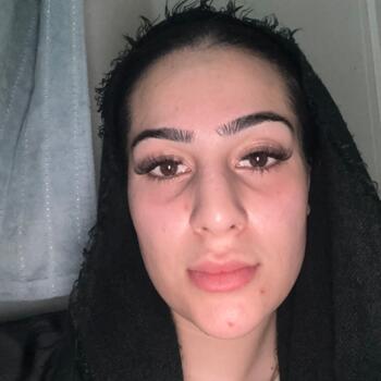 Babysitting job in Melbourne: babysitting job Khadijeh