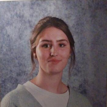 Babysitter in Talence: Camille